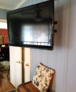 Mount-It! Articulating TV Wall Mount Corner Bracket, VESA 400 x 400 Compatible, Stable Dual Arm Full Motion, Swivel, Tilt Fits 32, 37, 40, 42, 47, 50 Inch TVs, 115 Lbs Capacity with HDMI Cable Black 54 71BS3GQQtLL