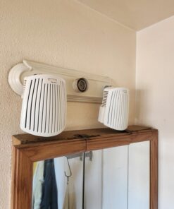 Hamilton Beach TrueAir Plug-Mount Air Freshener Odor Eliminator for Common Household-Tobacco, Pet, Bathroom & Trash, On/Off Fan, with Carbon Filter + Green Meadow Cartridge, White (04530GM) Plug Mount Odor Eliminator/Air Freshener 31 71BlPEEzcSL