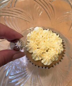 Kootek 32-Piece Piping Bags and Tips Set with 24 Icing Piping Tips, 2 Reusable Pastry Bags 12 Inch, Reusable Piping Icing Bags and Tips, Cake Decorating Kit for Frosting Cookie, Cupcake 47 71ByiEpTJ8L