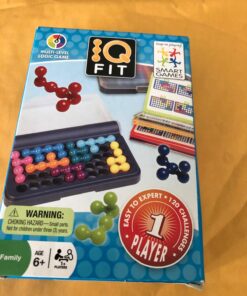 SmartGames IQ Fit - a fun 3D travel game for ages 6-adult featuring 120 challenges 17 71C7B8fdRzL