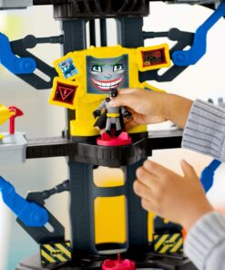 Imaginext DC Super Friends Batman Playset Transforming Batcave with Batman & the Joker Figures for Preschool Kids Ages 3+ Years 12 71CBGvdvtuL