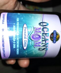 Garden of Life Oceans Mom Prenatal Fish Oil DHA, Omega 3 Fish Oil Supplement - Strawberry, 350mg Prenatal DHA Pregnancy Fish Oil Support for Mamas, Babys Brain & Eye Development, 30 Small Softgels 34 71CKAxQHKPL