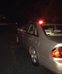 HOKENA LED Road Flares 9 Piece Set, Emergency Lights Complete Car Safety Kit, Roadside Warning Flare Beacon Disc for Vehicle & Boat with Magnetic Base, with Batteries, Seatbelt Cutter & Window Breaker 3 Flares 39 71Dw5 iMg7L