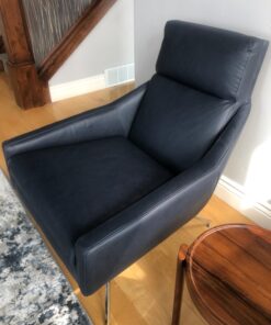 Chamberlain’s Leather Milk Furniture Treatment - All-Natural Leather Cleaner, Leather Conditioner for Couches and Living Room Furniture No 5, 6 Oz 63 71Dzv4yBqL