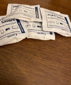 Bausch & Lomb Sight SaversLens Cleaning Wipes, Pre-Moistened Tissues, Anti-Fog, Anti-Static, Anti-Streaking, Cleans Glass and Plastic, 100 Count (Pack of 1) Tissues - 100 Count 37 71E2A00tqaL