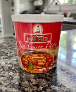 Mae Ploy Red Curry Paste, Authentic Thai Red Curry Paste For Thai Curries And Other Dishes, Aromatic Blend Of Herbs, Spices And Shrimp Paste, No MSG, Preservatives Or Artificial Coloring (14oz Tub) 14 Ounce (Pack of 1) 26 71E5sitevnL