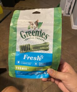 GREENIES TEENIE Natural Dog Dental Care Chews Oral Health Dog Treats Fresh Flavor, 12 oz. Pack (43 Treats) Mint Fresh 43 Count (Pack of 1) 40 71E6nJwnCvL