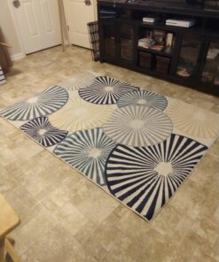 The Original Gorilla Grip Extra Strong Rug Pad Gripper, 5x7 FT, Grips Keep Area Rugs in Place, Thick Slip and Skid Resistant Pads for Hard Floors Under Carpet Mat Cushion and Hardwood Floor Protection 5' x 7' 40 71ED2NDUtzL