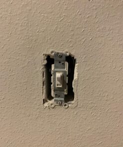 Duck Brand Socket Sealers Variety Pack, 16 Outlet Sealers and 6 Switch Plates, 2 Decorative Covers, White, 283333 24 piece Socket and Outlet Sealers 28 71EaKpHQT L