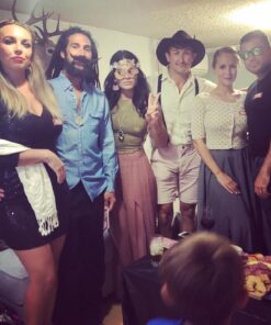 University Games Murder Mystery Party - A Taste for Wine & Murder, Multicolor (33202) A Taste for Wine and Murder 69 71EoaYI7mL 1