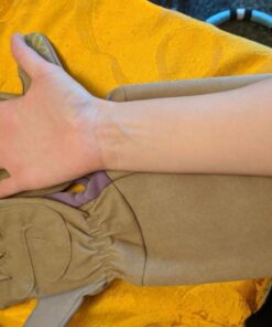 MAGID Extra-Long Thornproof Pruning and Gardening Gloves for Men, 1 Pair, Size 8/M with Forearm Protection, Tan & Purple 26 71FTLX1x5wL