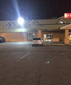 LED floodlight outdoor waterproof 200W LED flood lighting equivalent to 1000W halogen bulb, super bright 6000k white Stadium Lights, 50,000 hours life span for outdoor garden, garage, yard, street 200W daylight white 30 71Fs0ku5tfL