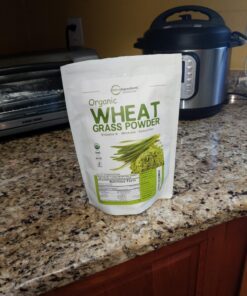 Micro Ingredients Sustainably US Grown, Organic Wheat Grass Powder (100% Whole-Leaf), 16 Ounce, Rich in Immune Vitamins, Fibers and Minerals, Support Digestion Function, Vegan Friendly 16 Ounce (Pack of 1) 37 71G2 57LFgL