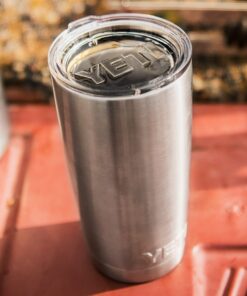 YETI Rambler Vacuum Insulated Tumbler with Lid Stainless Steel 20 Oz. 27 71GArjudf3L