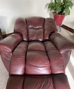 Furniture Clinic Leather Complete Restoration Kit | Includes Leather Recoloring Balm, Leather Cleaner, Protection Cream, Sponge & Cloth | Restores & Repairs (Maroon) Complete Kit Maroon 22 71GOsFY5FZL