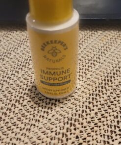 Propolis Throat Spray by Beekeeper's Naturals - 95% Bee Propolis Extract, Natural Immune Support & Sore Throat Relief - Antioxidants, Keto, Paleo, Gluten-Free (1.06 oz)(Pack of 1) Adult Propolis 1 Pack 1.06 Fl Oz (Pack of 1) 28 71GnLnDkjOL