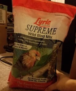 Lyric Supreme Wild Bird Seed - Wild Bird Food Mix with Nuts & Sunflower Seeds - Attracts Many Beautiful Songbirds - 4.5 lb bag 31 71HvMbsnCmL