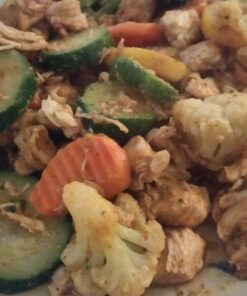 Mae Ploy Red Curry Paste, Authentic Thai Red Curry Paste For Thai Curries And Other Dishes, Aromatic Blend Of Herbs, Spices And Shrimp Paste, No MSG, Preservatives Or Artificial Coloring (14oz Tub) 14 Ounce (Pack of 1) 33 71I98x8 yjL