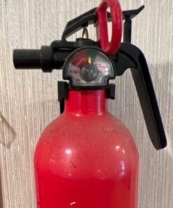 Kidde Fire Extinguisher for Home, 1-A:10-B:C, Dry Chemical Extinguisher, Red, Mounting Bracket Included 1 Pack Basic 41 71IL7W1tx6L