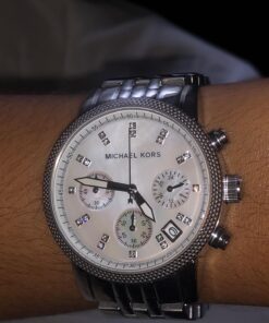 Michael Kors Women's Ritz Silver-Tone Watch MK5020 25 71InLOH9H6L