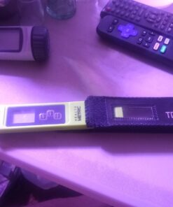 Professional TDS ppm Conductivity Meter - Quick and Easy EC TDS and Temperature Test Pen | 0-9999 ppm with ± 2% Accuracy | Perfect 3-in-1 Tester For Ro Water Aquarium Hydroponics Coffee Pool etc. White 37 71IuzIkHnYL