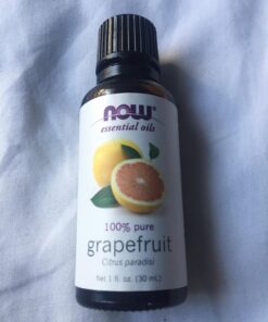 NOW Essential Oils, Grapefruit Oil, Sweet Citrus Aromatherapy Scent, Cold Pressed, 100% Pure, Vegan, Child Resistant Cap, 1-Ounce 1 Fl Oz (Pack of 1) 41 71JP7Pa7drL
