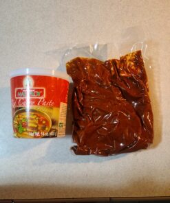 Mae Ploy Red Curry Paste, Authentic Thai Red Curry Paste For Thai Curries And Other Dishes, Aromatic Blend Of Herbs, Spices And Shrimp Paste, No MSG, Preservatives Or Artificial Coloring (14oz Tub) 14 Ounce (Pack of 1) 28 71JTBVYvFIL