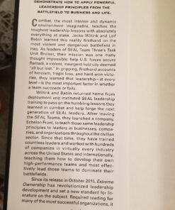 Extreme Ownership: How U.S. Navy SEALs Lead and Win (New Edition) 38 71JxOodRFXL