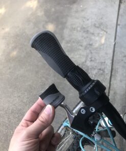 Schwinn Ergonomic Comfort Bike Grips, Fits Most Standard Bicycle Handlebars, Provide Extra Comfort and Improved Grip, Bike Parts and Accessories Black 36 71KqP8d8rNL