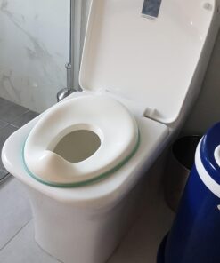 Potty Training Seat for Boys And Girls, Fits Round & Oval Toilets, Non-Slip with Splash Guard, Includes Free Storage Hook - Jool Baby Aqua 42 71KxxPIh0cL