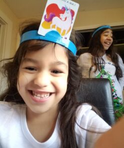 Spin Master Games Hedbanz, Quick Question Picture Guessing Family Game for Game Night Headbands Board Game, for Adults and Kids Ages 7 and up (Edition May Vary) Hedbanz Classic 39 71LMalGDzTL