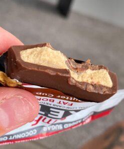 SlimFast Low Carb Chocolate Snacks, Keto Friendly for Weight Loss with 0g Added Sugar & 3g Fiber, Peanut Butter Chocolate, 14 Count Box (Packaging May Vary) Peanut Butter Snack Cup 36 71LUmGg7s9L