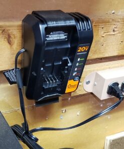 BLACK+DECKER 20V MAX Lithium Battery Charger, 2 Amp (BDCAC202B), Black 32 71LsCICTPL