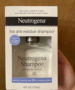 Neutrogena Anti-Residue Clarifying Shampoo, Gentle Non-Irritating Clarifying Shampoo to Remove Hair Build-Up & Residue, 6 Fl Ounce 6 Fl Oz (Pack of 1) 56 71LzVqgH2wL