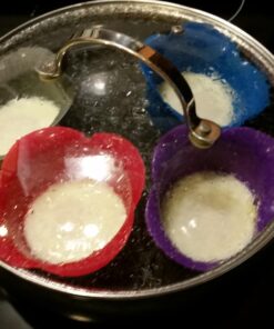 Kitzini Poached Egg Cup. Egg Coddler 4 Set. BPA Free. Microwave Egg Poacher. Nonstick Egg Pod Perfect Silicone Egg Poacher. Easy to Use & Clean. No Mess. 4 Silicone Egg Molds. Dishwasher Safe 4 Pack 31 71M0yNDsUuL