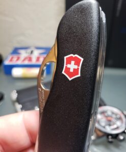 Victorinox Swiss Army One-Hand Trekker Multi-Tool Pocket Knife Black 30 71M3B4umL