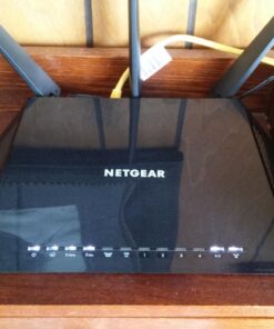 NETGEAR Nighthawk Smart Wi-Fi Router, R6700 - AC1750 Wireless Speed Up to 1750 Mbps | Up to 1500 Sq Ft Coverage & 25 Devices | 4 x 1G Ethernet and 1 x 3.0 USB Ports | Armor Security AC WiFi Router 40 71M7Lrb6Q3L