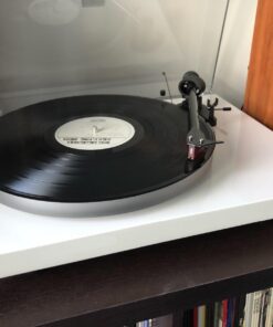 Pro-Ject Debut Carbon DC Turntable with Ortofon 2M Red Cartridge (Gloss White) 35 71MRjQhVTNL