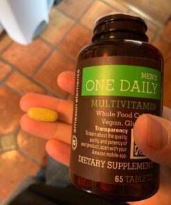 Amazon Elements Men’s One Daily Multivitamin, 62% Whole Food Cultured, Vegan, 65 Tablets, 2 month supply (Packaging may vary) 39 71MTu2apT9L