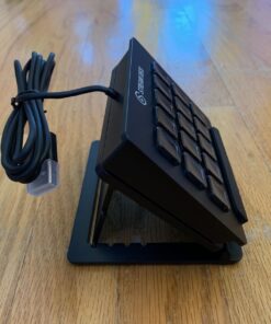 Elgato Stream Deck Classic - Live production controller with 15 customizable LCD keys and adjustable stand, trigger actions in OBS Studio, Streamlabs, Twitch, YouTube and more, works with PC/Mac 49 71Mu45LT8uL