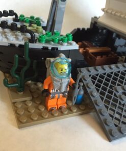 LEGO City Deep Sea Explorers 60095 Exploration Vessel Building Kit 35 71NIHIYU6xL