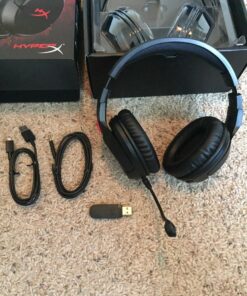 HyperX Cloud Flight - Wireless Gaming Headset, Long Lasting Battery up to 30 Hours, Detachable Noise Cancelling Microphone, Red LED Light, Comfortable Memory Foam, Works with PC, PS4 & PS5 Black, Red 40 71O0ba7gwaL