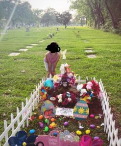 Teenitor 40 Pcs Butterfly Stakes, 5 Different Size Garden Ornaments Patio Decor Butterfly Party Supplies Outdoor Yard Stakes Decorative 1 1.7/2.7/3.5/4.8/5.9inch 47 71O2ZiJwtVL