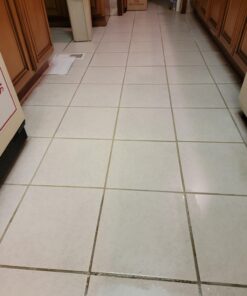 Ultimate Grout Cleaner Spray for Tile - Heavy Duty Grout and Tile Cleaner for Tile Floors & Shower Grout Cleaner - Tile Floor Cleaner Removes Dirt, Grease and Soap Scum from Tile & Grout - 32 fl oz 1 Quart 43 71OBr8HKoZL