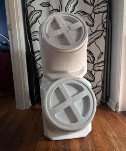 Gamma2 Vittles Vault Stackable Dog Food Storage Container, Up to 60 Pounds Dry Pet Food Storage, Made in USA 45 71OFhvGkjoL