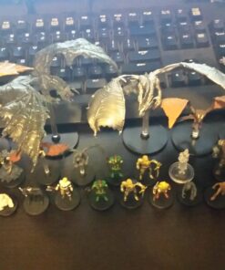 WizKids Dungeons & Dragons Icons of The Realms: Tyranny of Dragons Booster (8) D&D Minis 96 71OIEzyag7L