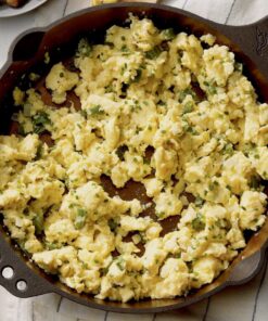 Lodge 6-1/2 Inch Cast Iron Pre-Seasoned Skillet – Signature Teardrop Handle - Use in the Oven, on the Stove, on the Grill, or Over a Campfire, Black 6.5 Inch 42 71OVum22TzL