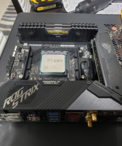AMD Ryzen 7 2700 Processor with Wraith Spire LED Cooler - YD2700BBAFBOX 46 71OmRN1 ljL
