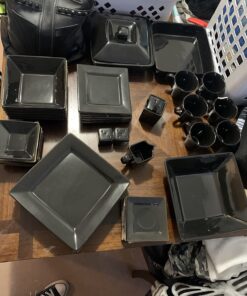 10 Strawberry Street Nova Square 45 pc Dinnerware Set, Black 31 71PE1UuAA9L