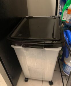 IRIS USA 65qt/16.2gal Airtight Pet Food Storage Container, Black 50 lbs Clear/Black 37 71PnNdR8rGL